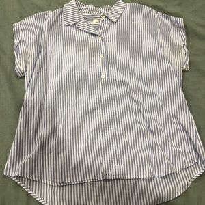 Vineyard vines women seer sucker shirt!